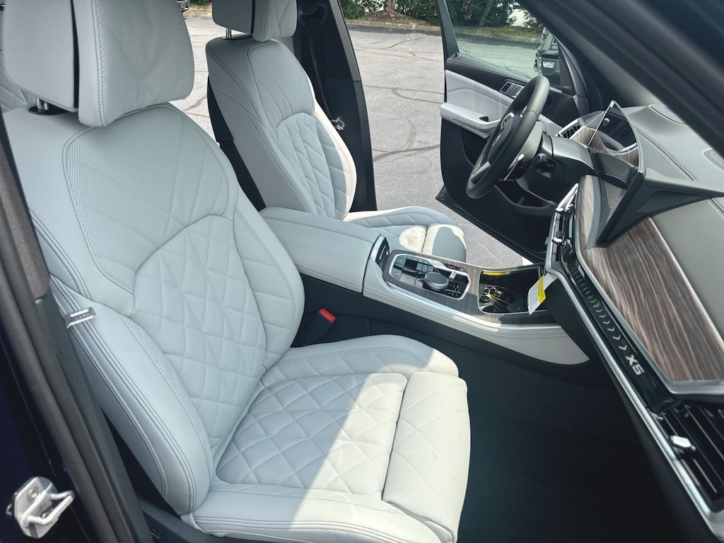 New 2026 BMW X5 xDrive40i SUV