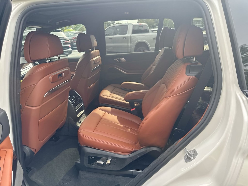 New 2027 BMW X7 xDrive40i SUV