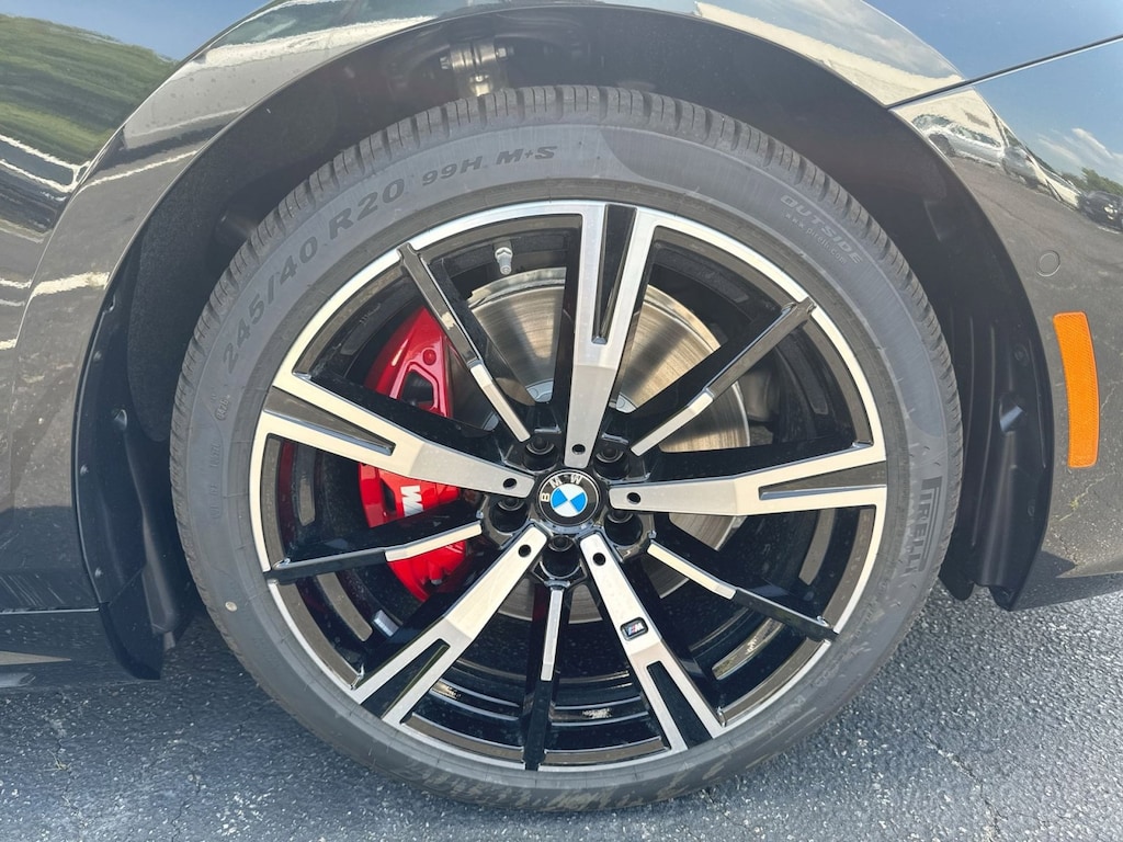 New 2027 BMW 550e xDrive Sedan