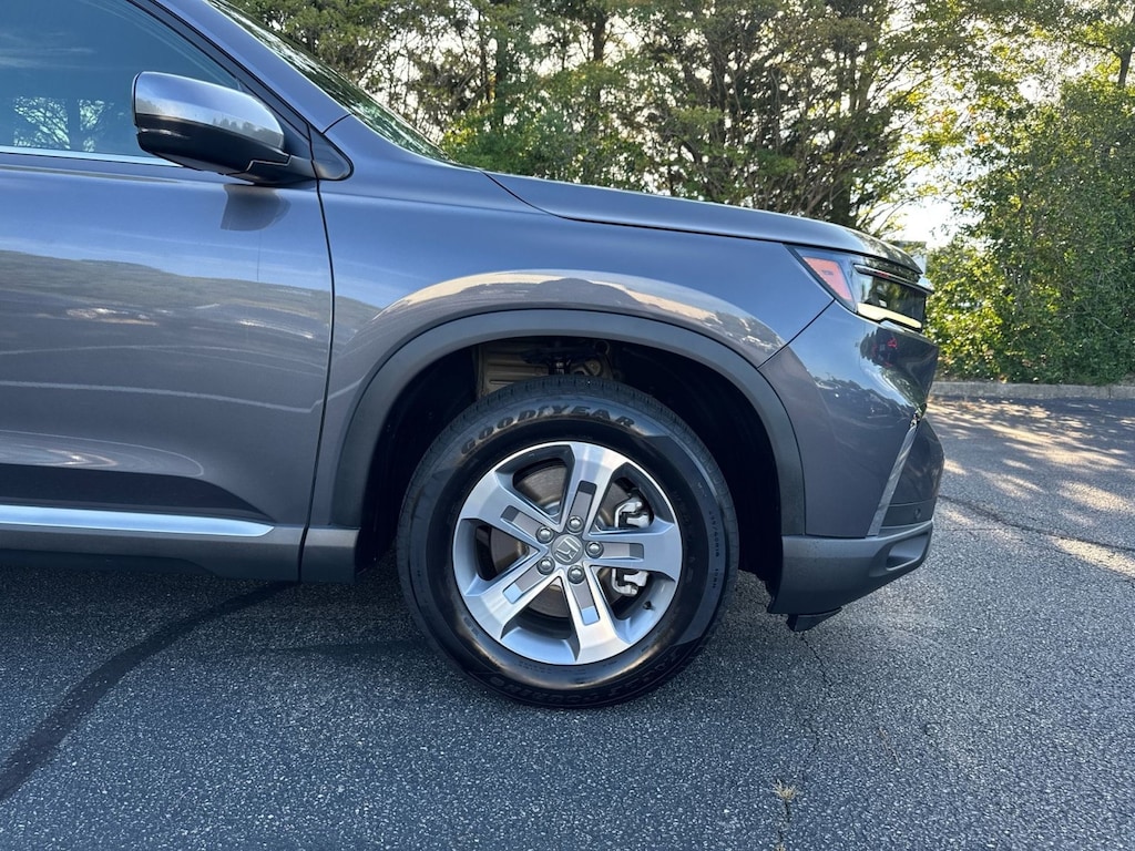 Used 2025 Honda Pilot EX-L SUV
