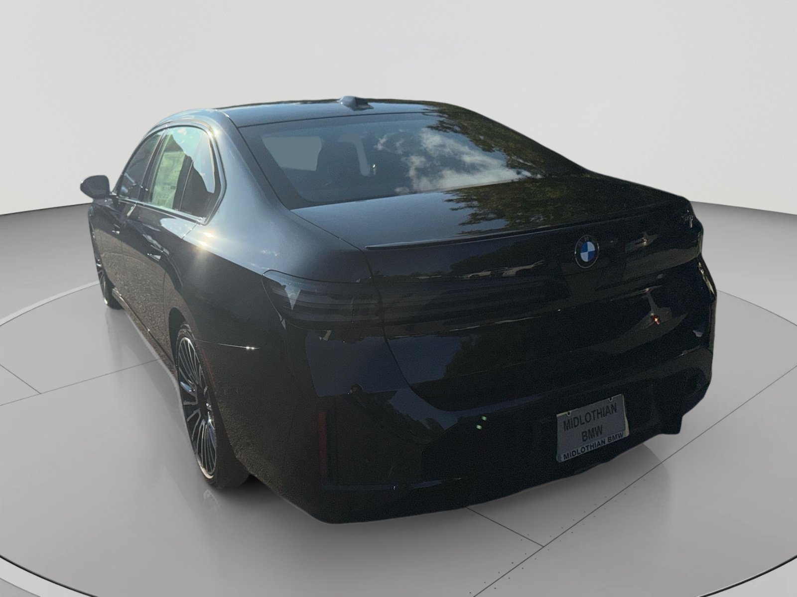 2027 BMW 7 Series 740i - Photo 27
