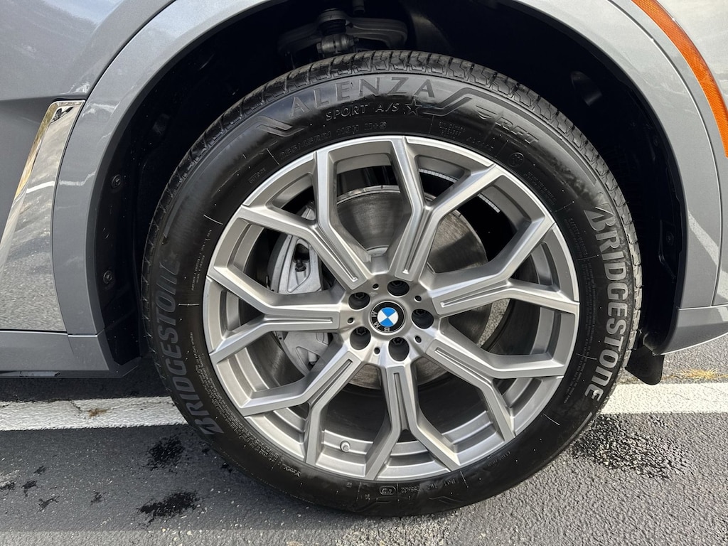 New 2026 BMW X7 xDrive40i SUV