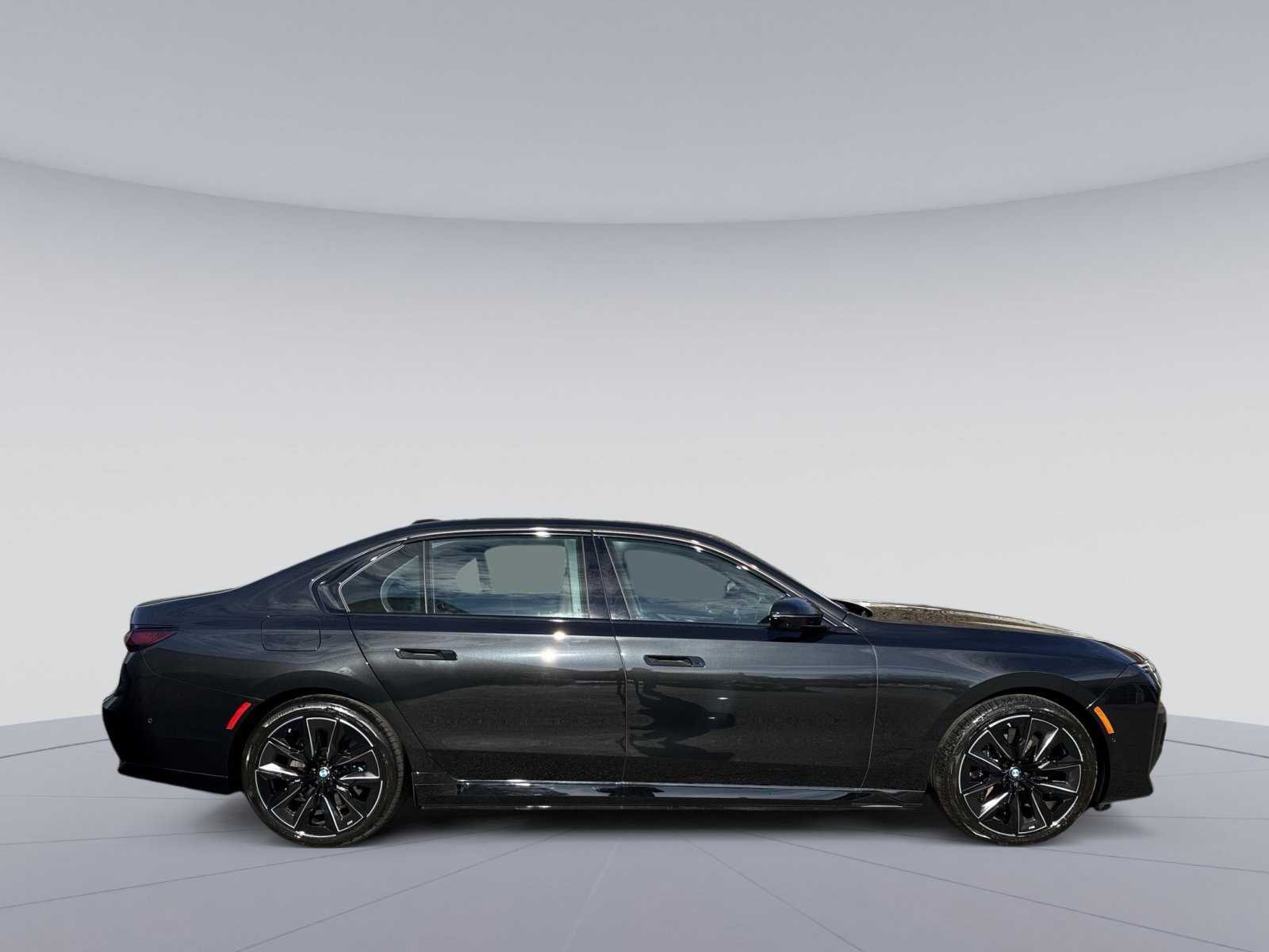 2025 BMW i7 60 - Photo 34