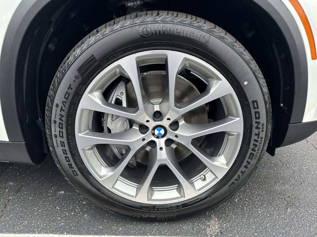 New 2026 BMW X5 PHEV xDrive50e SUV