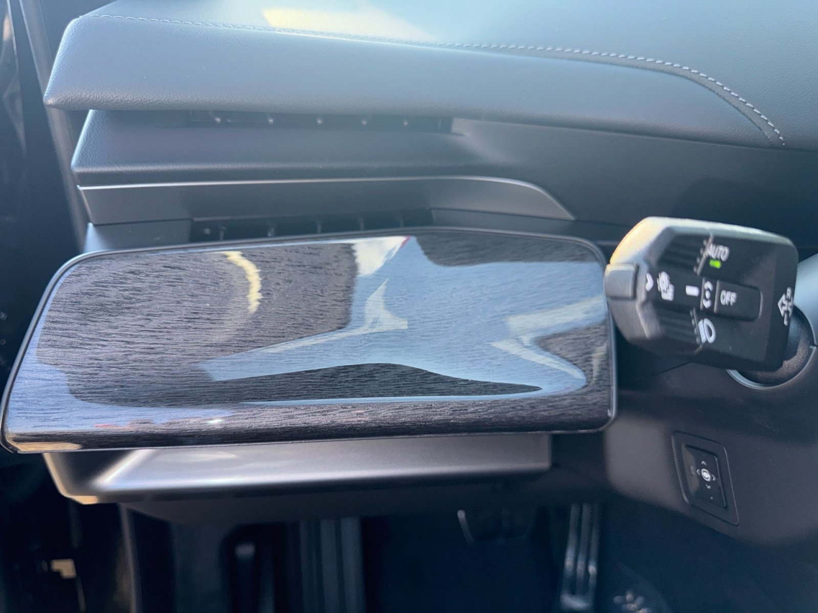 2027 BMW 7 Series 740i - Photo 21