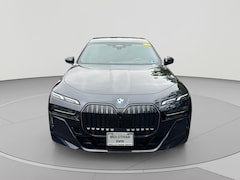 2026 BMW 740i
