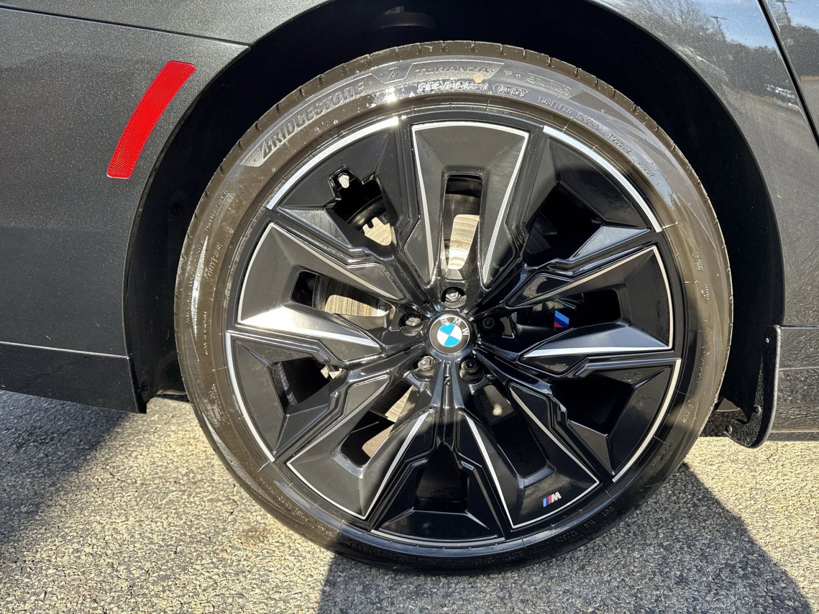 2025 BMW i7 60 - Photo 31