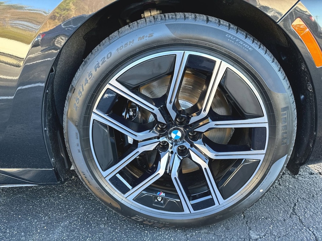 New 2026 BMW 740i xDrive Sedan