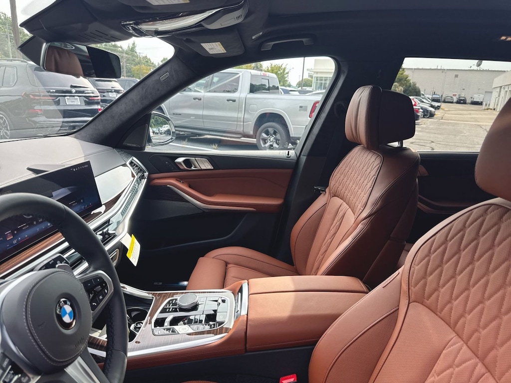 New 2027 BMW X7 xDrive40i SUV