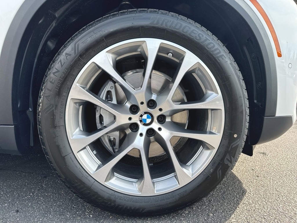 New 2026 BMW X5 xDrive40i SUV