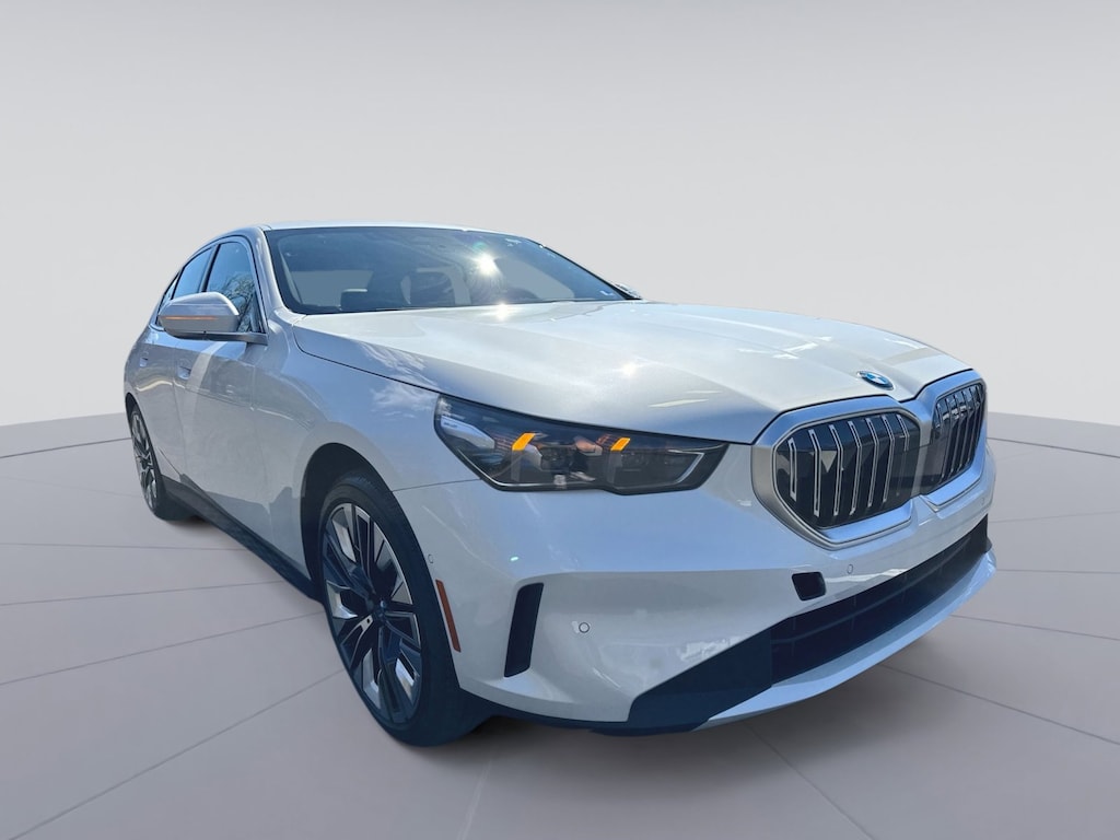 New 2026 BMW 530i xDrive Sedan