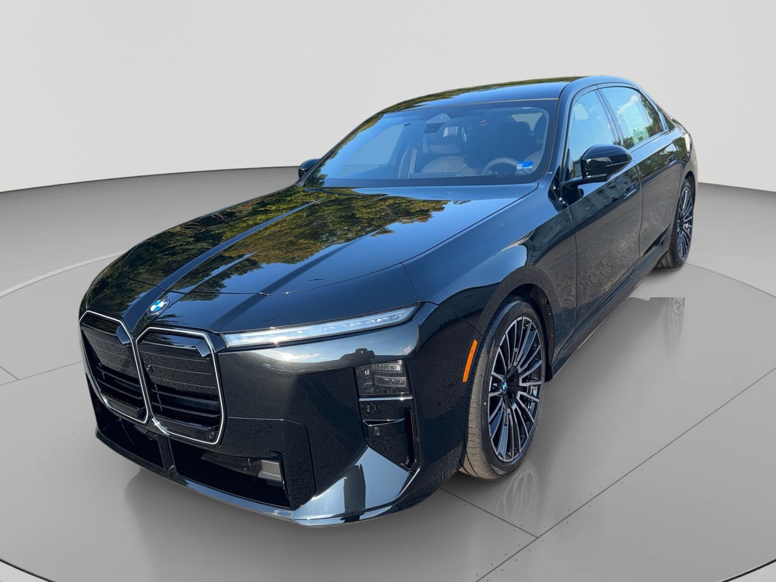 2027 BMW 7 Series 740i - Photo 7