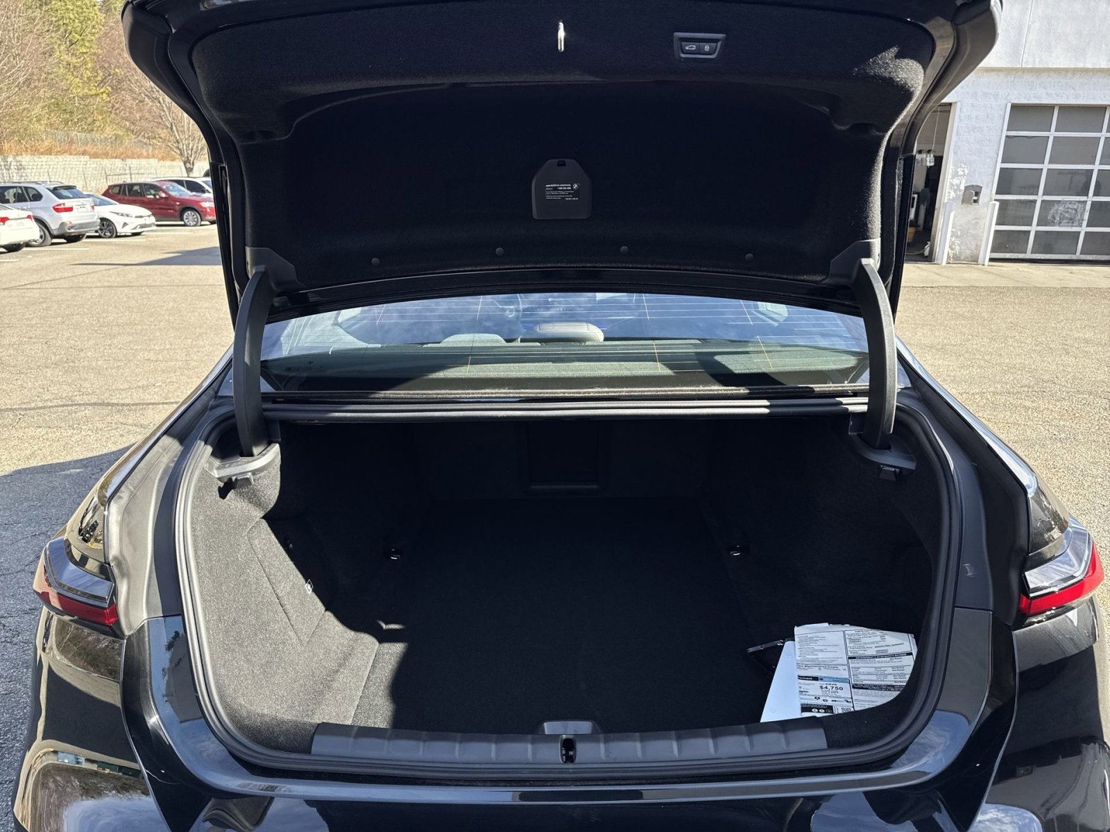 2025 BMW i7 60 - Photo 28