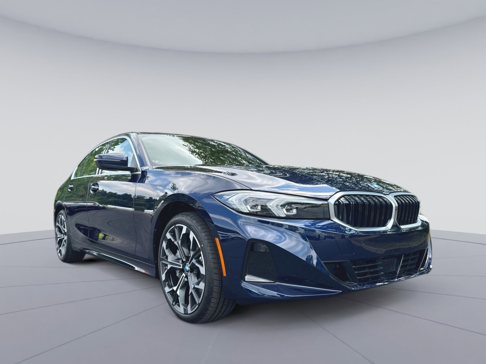 2026 BMW 3 Series 330i xDrive Sedan's photo