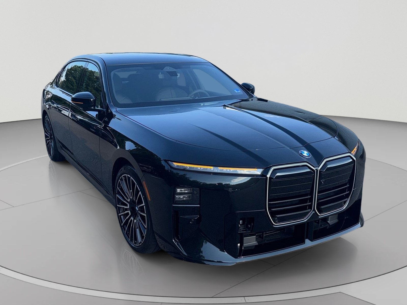 2027 BMW 740i