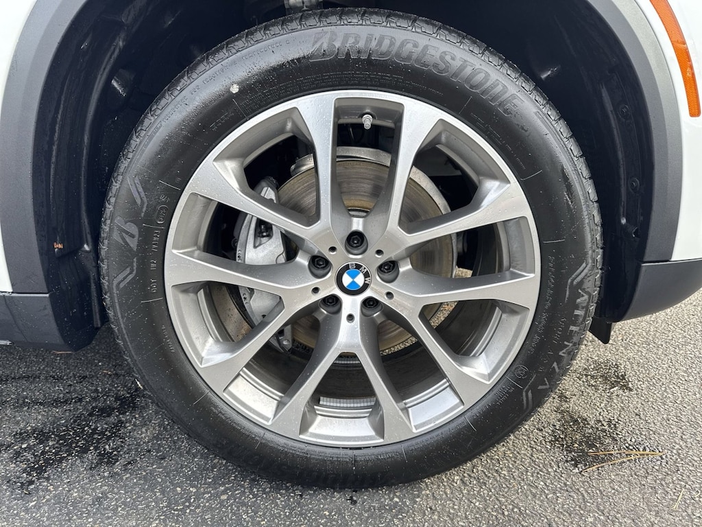 New 2026 BMW X5 xDrive40i SUV