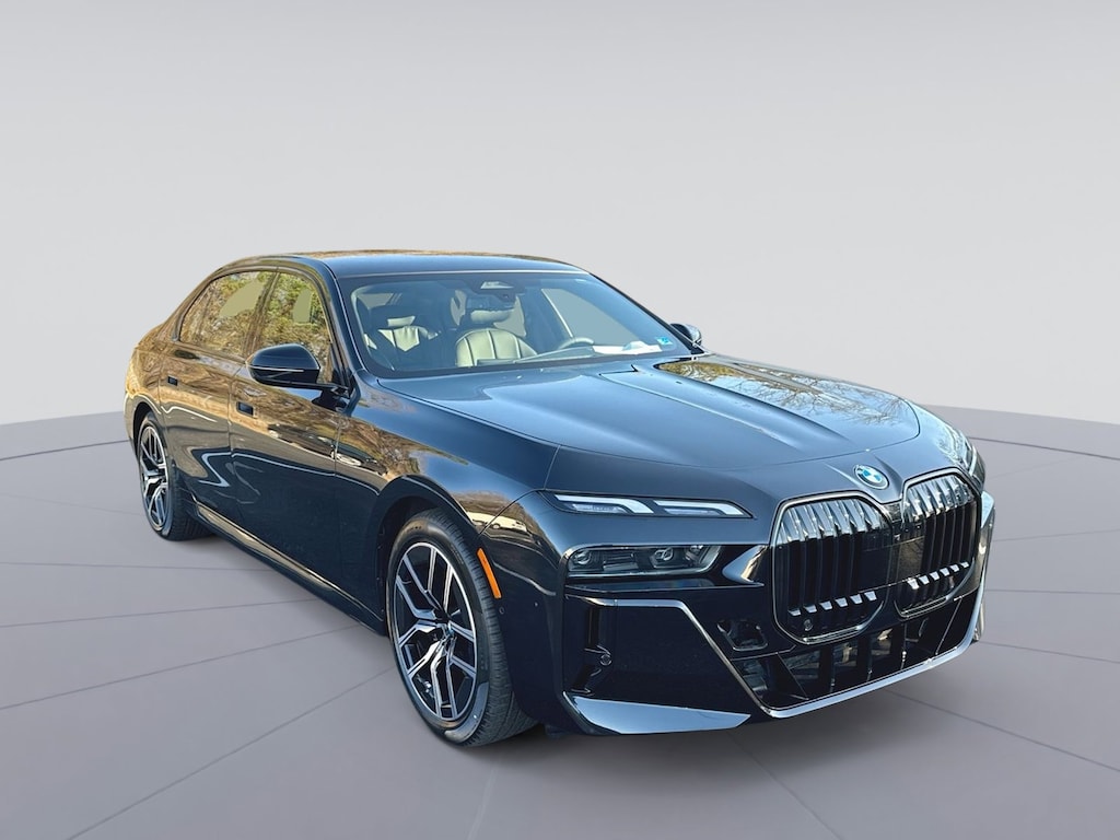 New 2026 BMW 740i xDrive Sedan