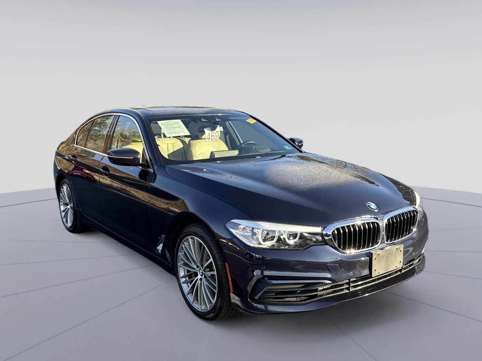 2020 BMW 5 Series 530e's photo