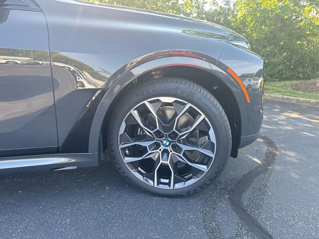 New 2027 BMW X7 xDrive40i SUV