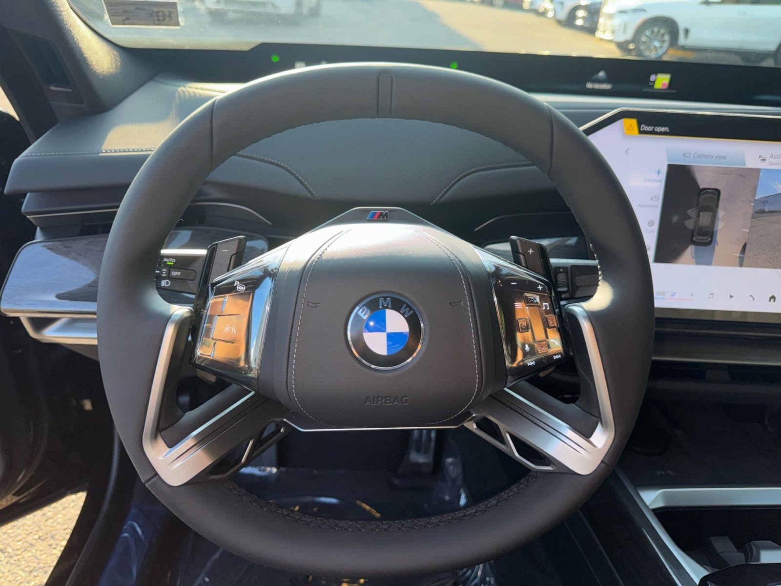 2027 BMW 7 Series 740i - Photo 18