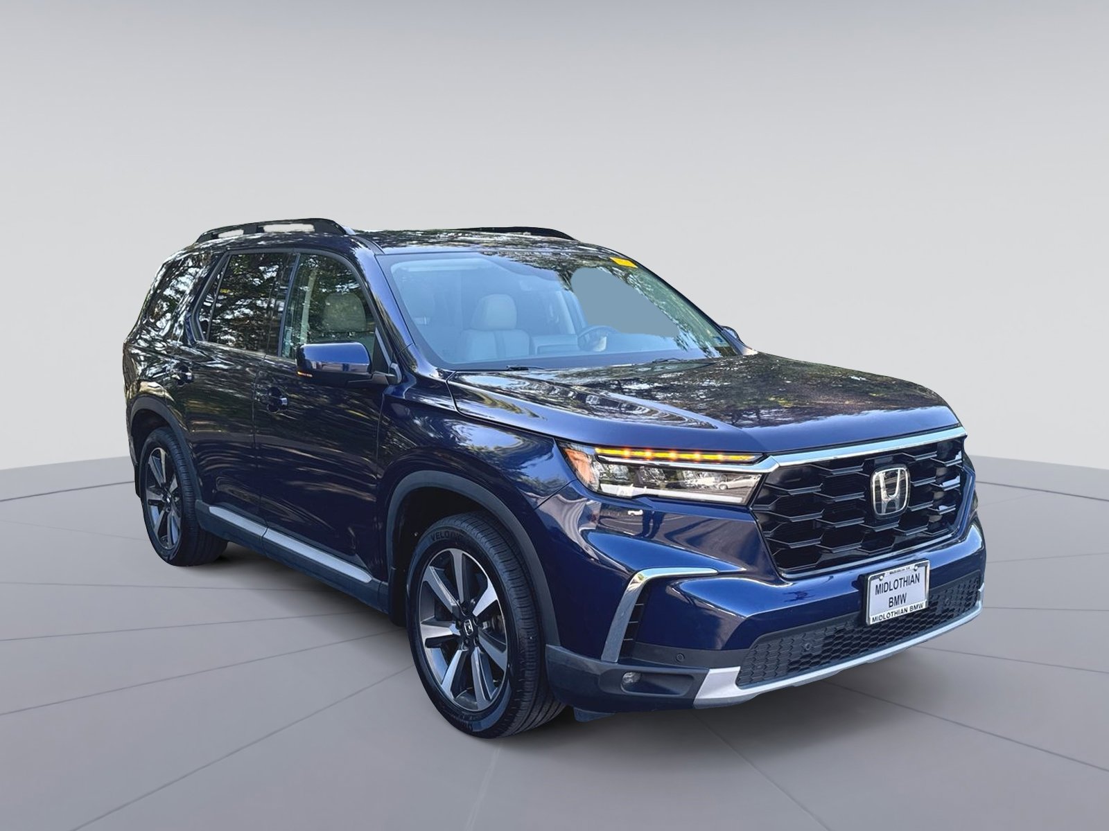 2023 Honda Pilot Touring 2WD's photo