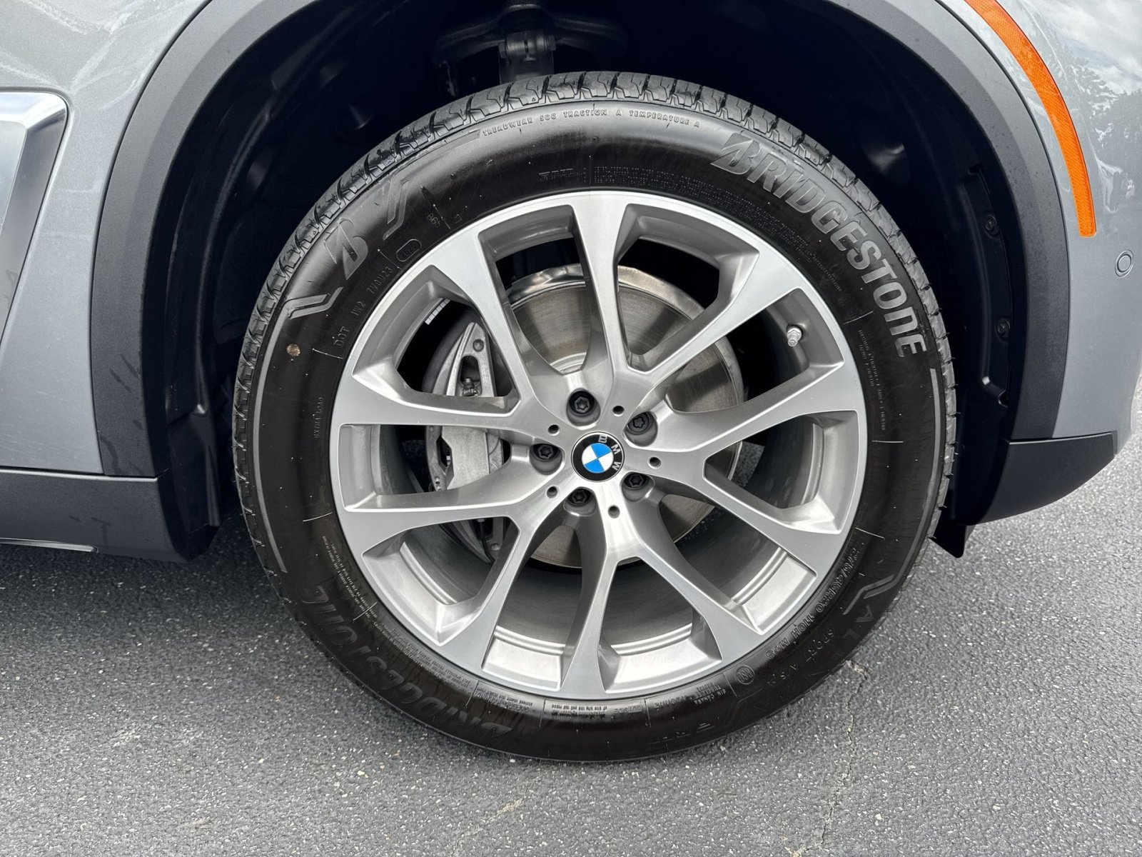 2026 Bmw X5 xDrive40i photo 2