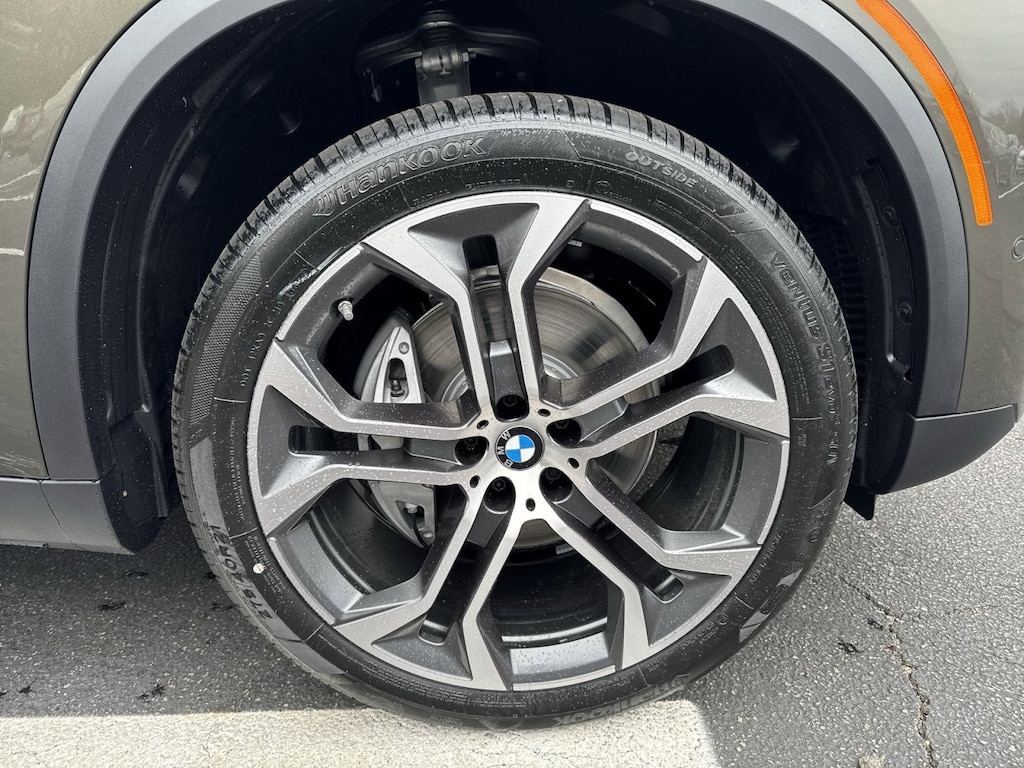 New 2026 BMW X5 xDrive40i SUV