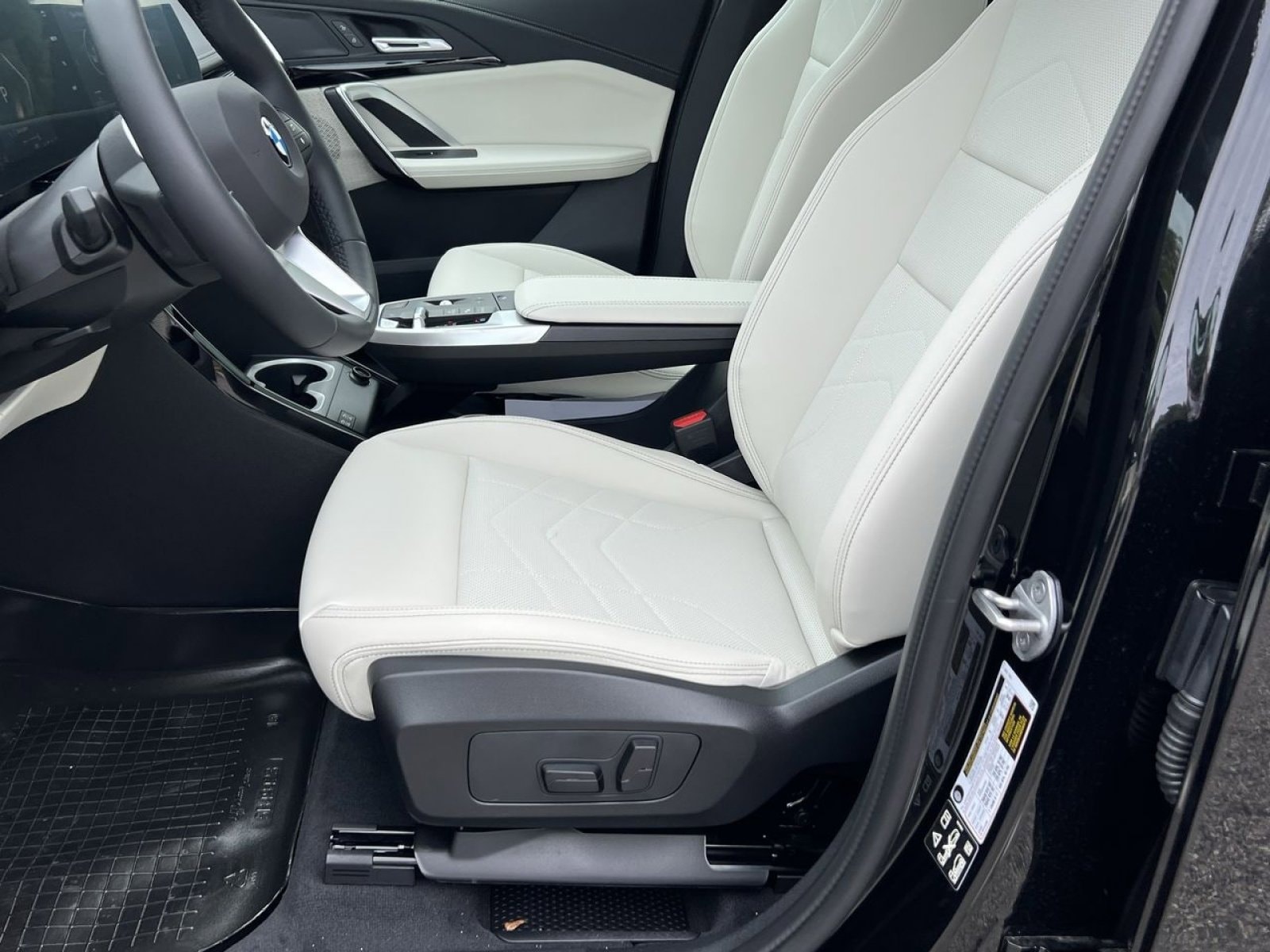 2026 BMW X1 XDrive28i - Photo 10