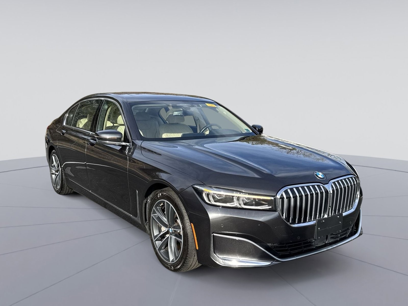 2020 BMW 7 Series 750's photo