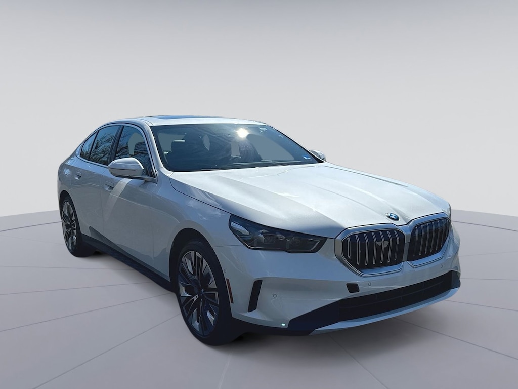 New 2026 BMW 530i xDrive Sedan