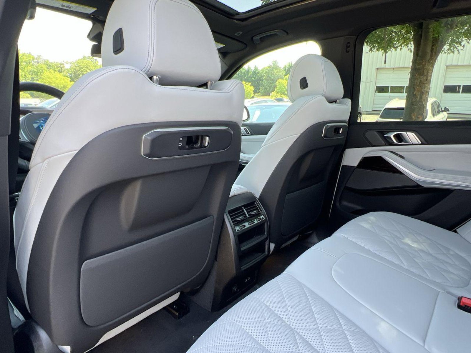 2026 BMW X5 50e - Photo 23