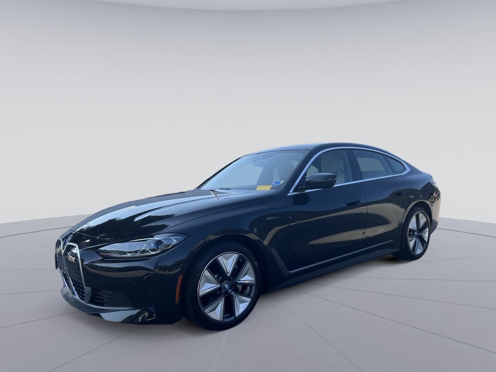 2023 BMW i4 eDrive40's photo