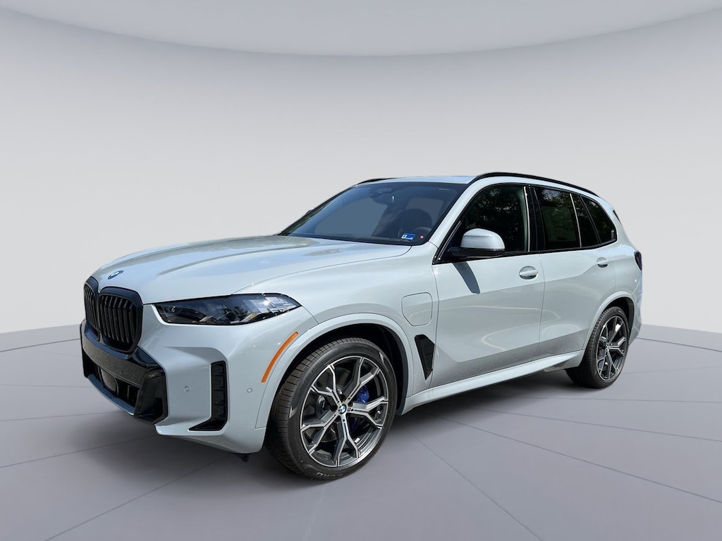 New 2026 BMW X5 PHEV xDrive50e SUV