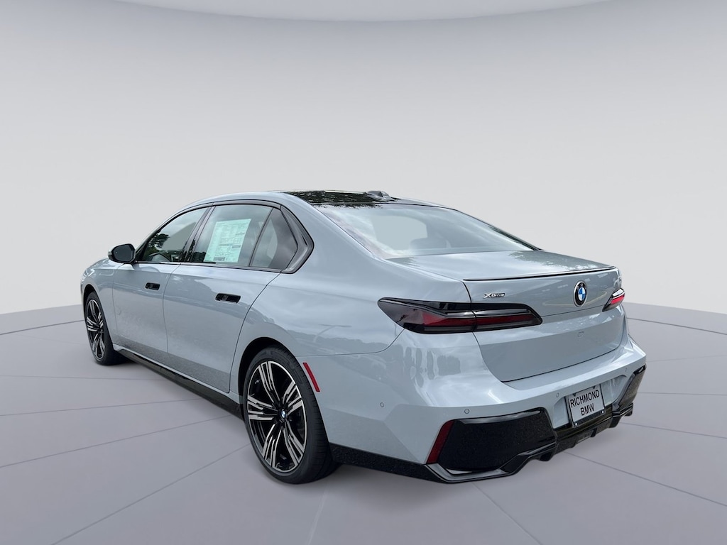 New 2025 BMW 740i xDrive Sedan