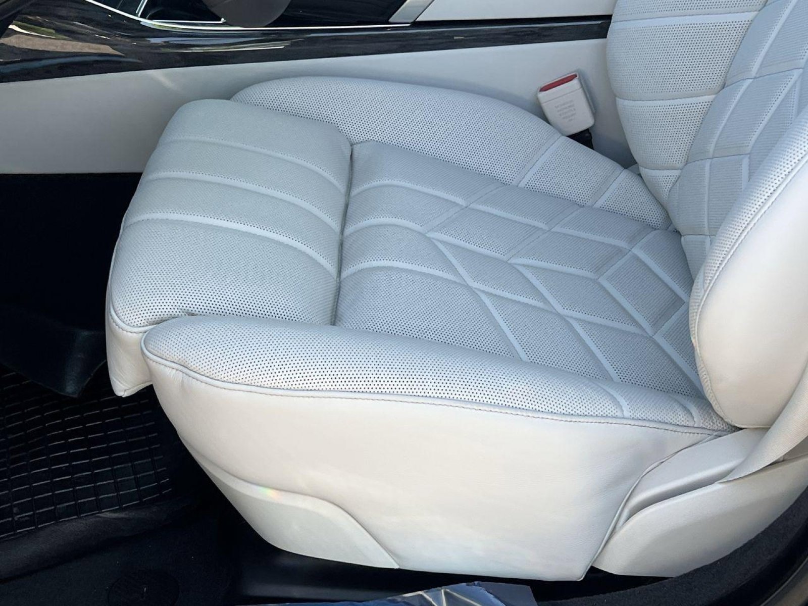 2025 BMW i7 50 - Photo 11