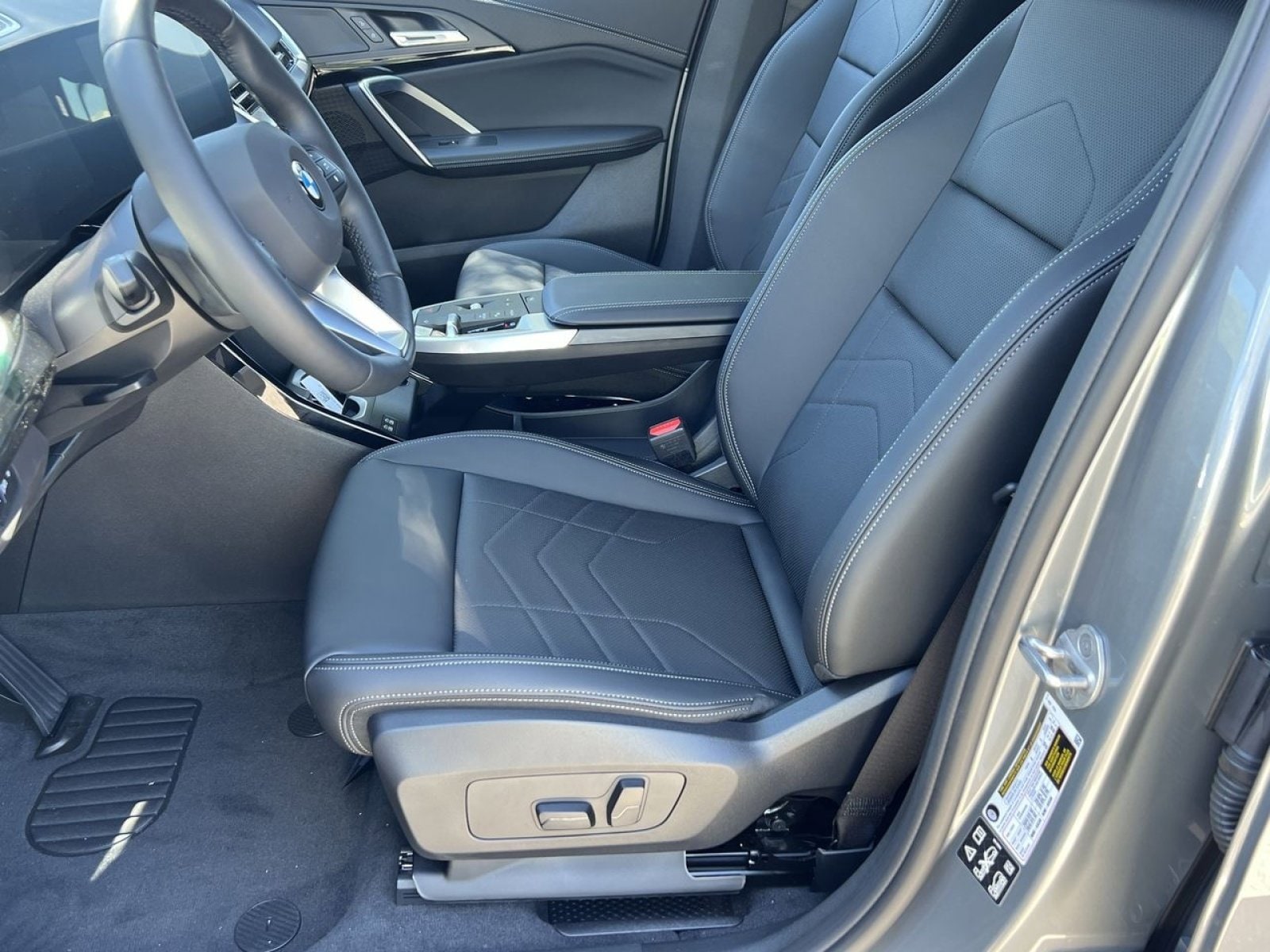 2026 BMW X2 28i - Photo 10