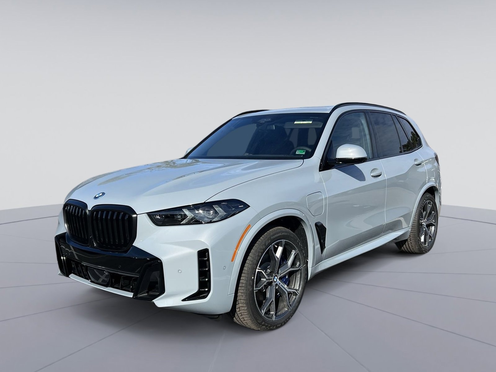 2026 BMW X5 50e's photo