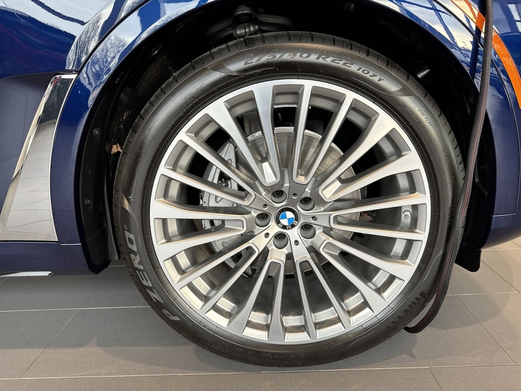 New 2026 BMW X7 xDrive40i SUV