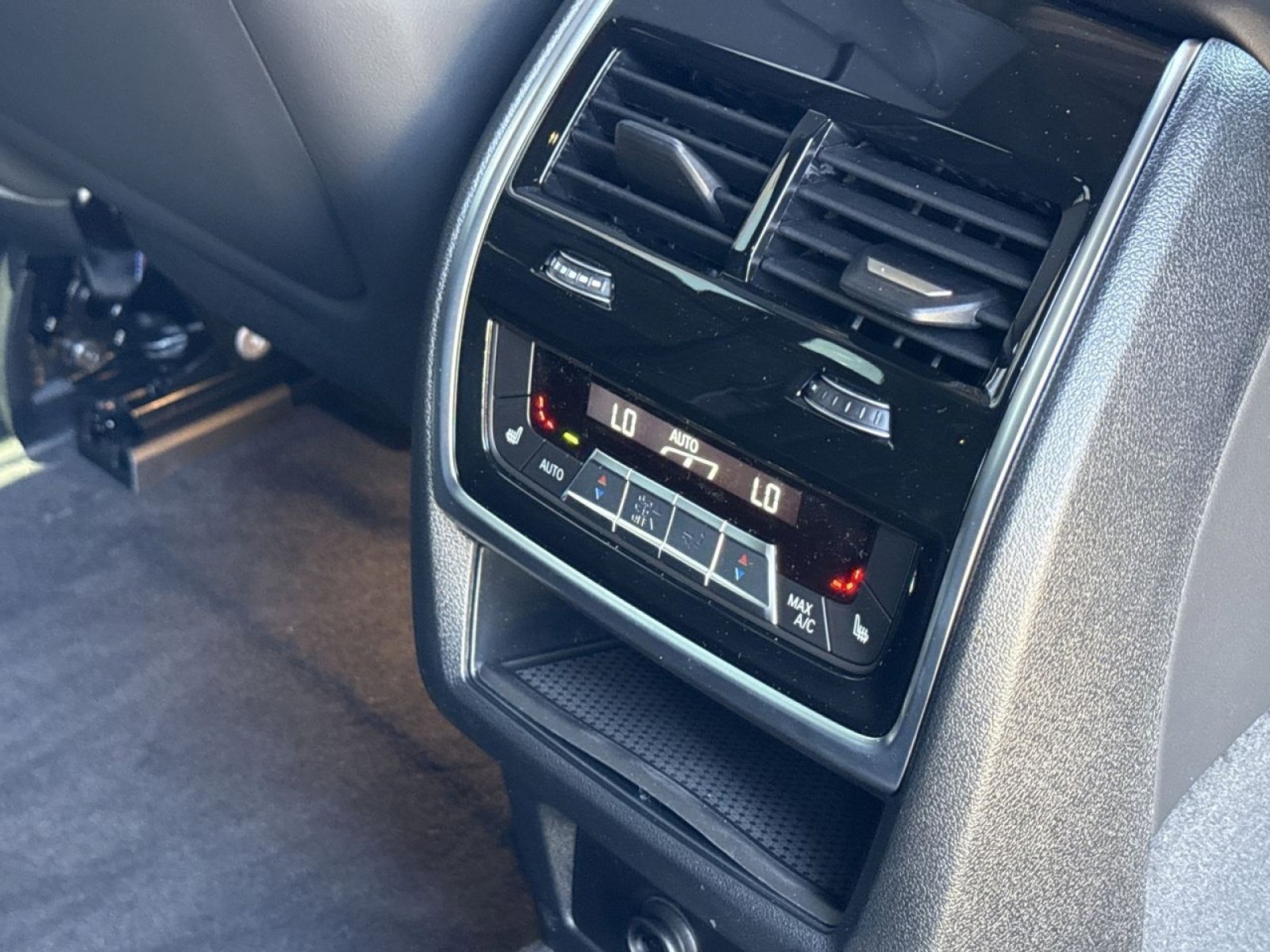 2026 BMW XM Base - Photo 34