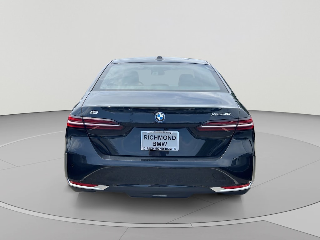New 2027 BMW i5 xDrive40 Sedan