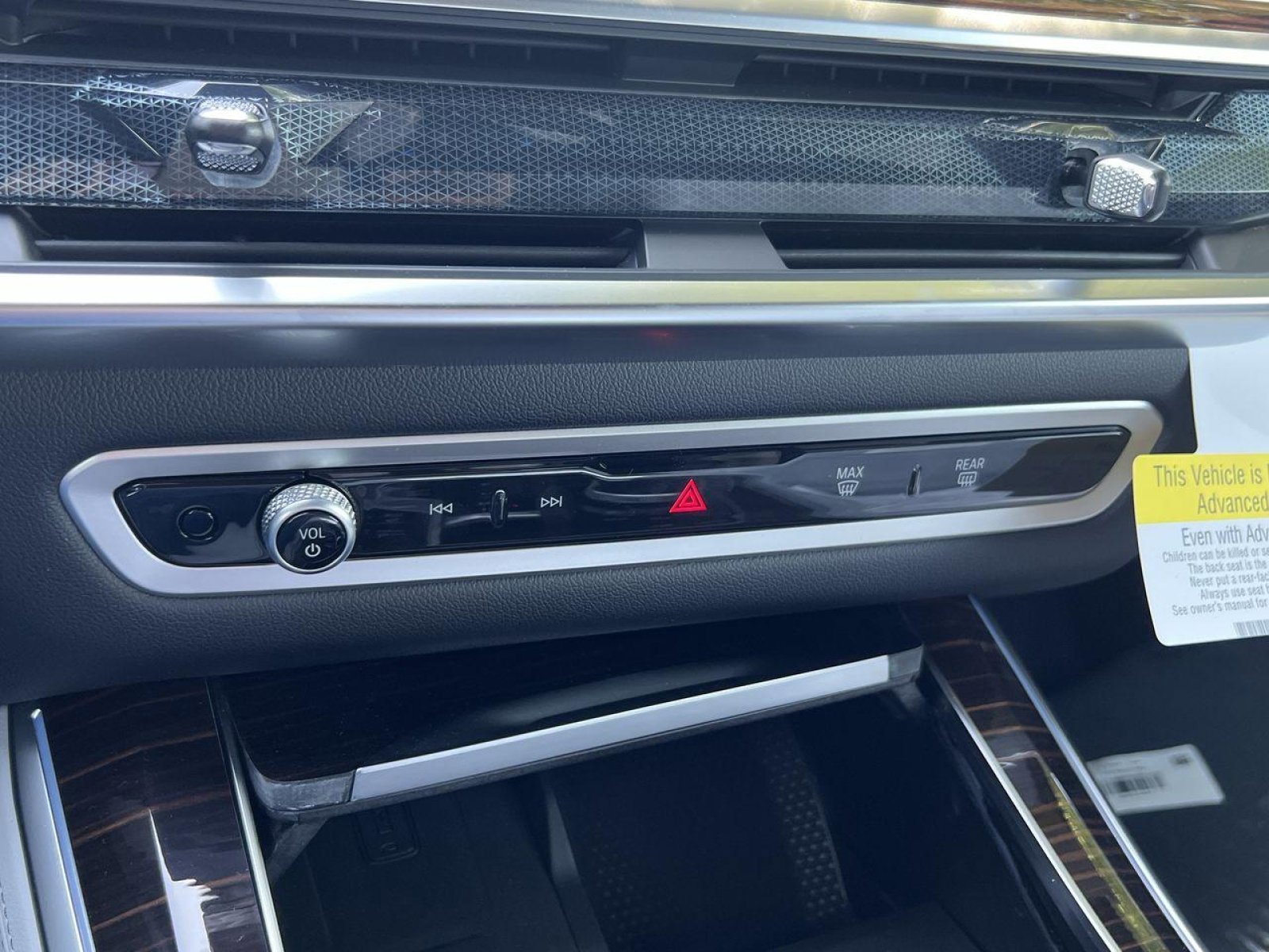 2026 BMW X5 50e - Photo 15