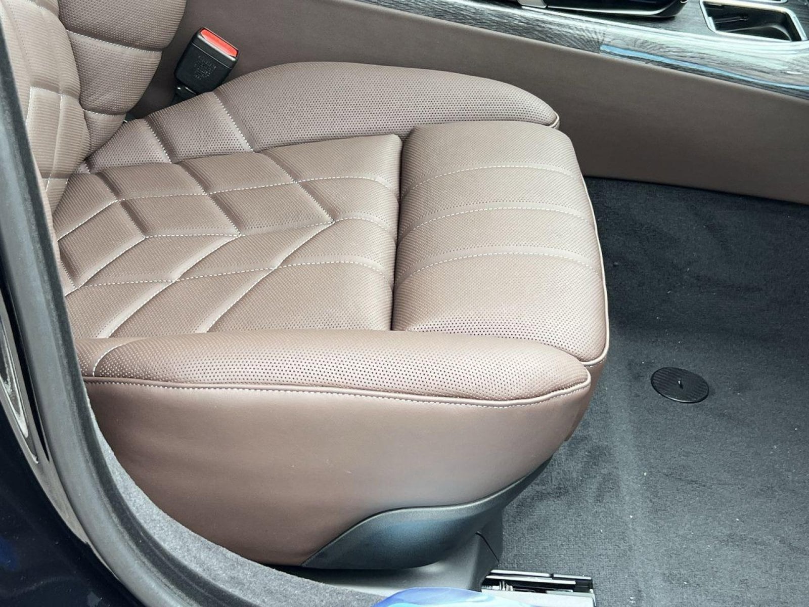 2025 BMW i7 50 - Photo 27