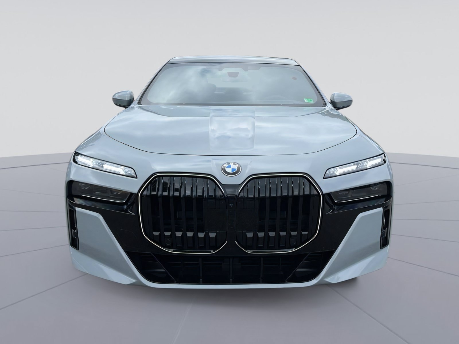 2025 BMW 7 Series 740i - Photo 8