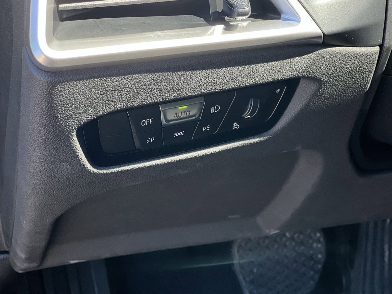 2025 BMW 2 Series 230i - Photo 27