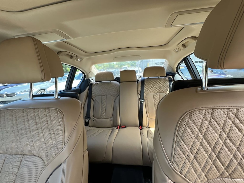 Used 2022 BMW 740i xDrive Sedan