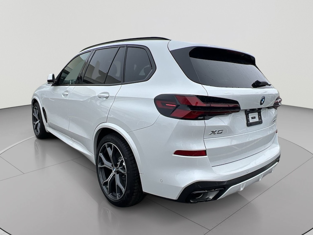 New 2026 BMW X5 PHEV xDrive50e SUV
