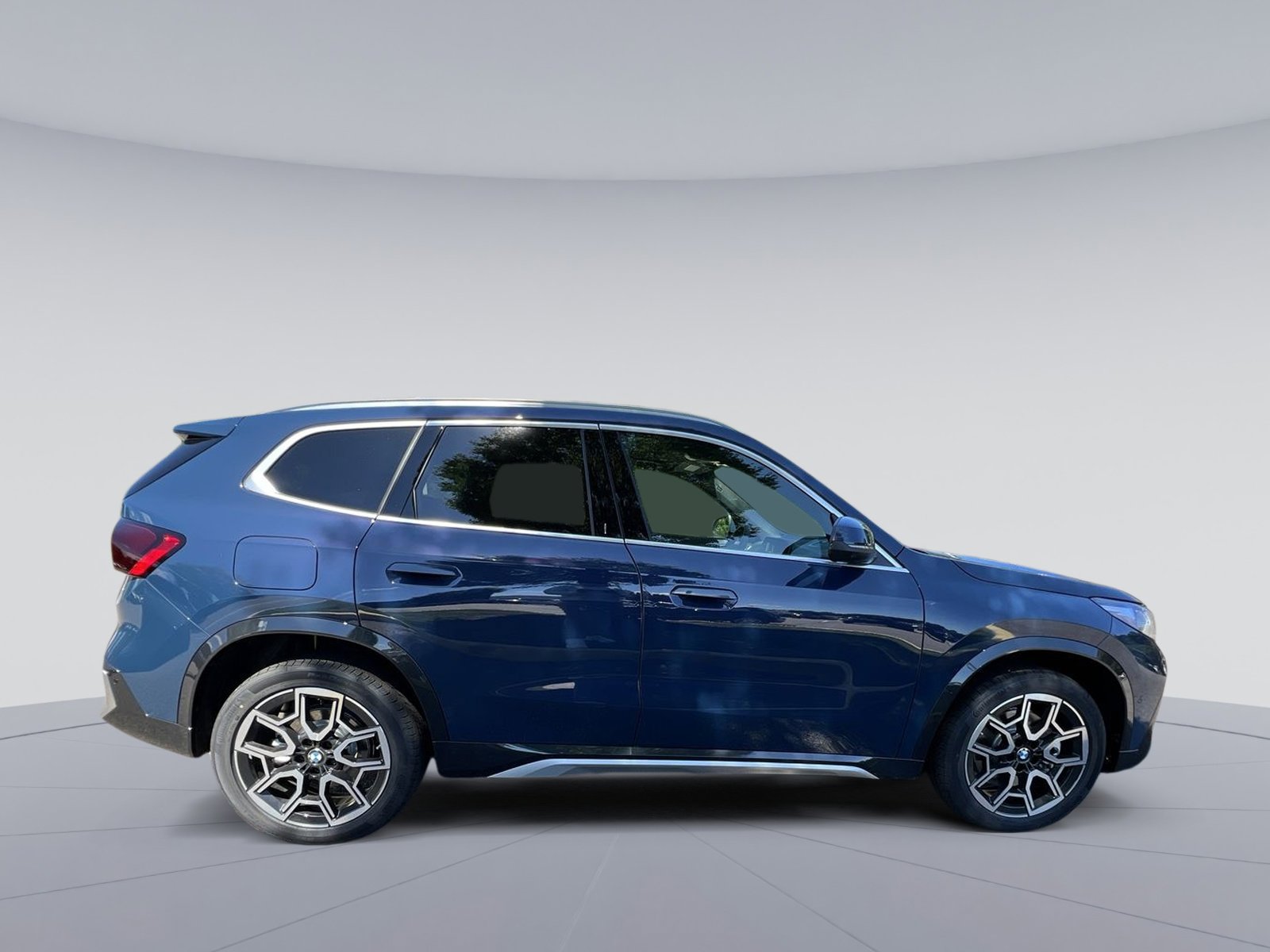 2026 BMW X1 28i - Photo 6
