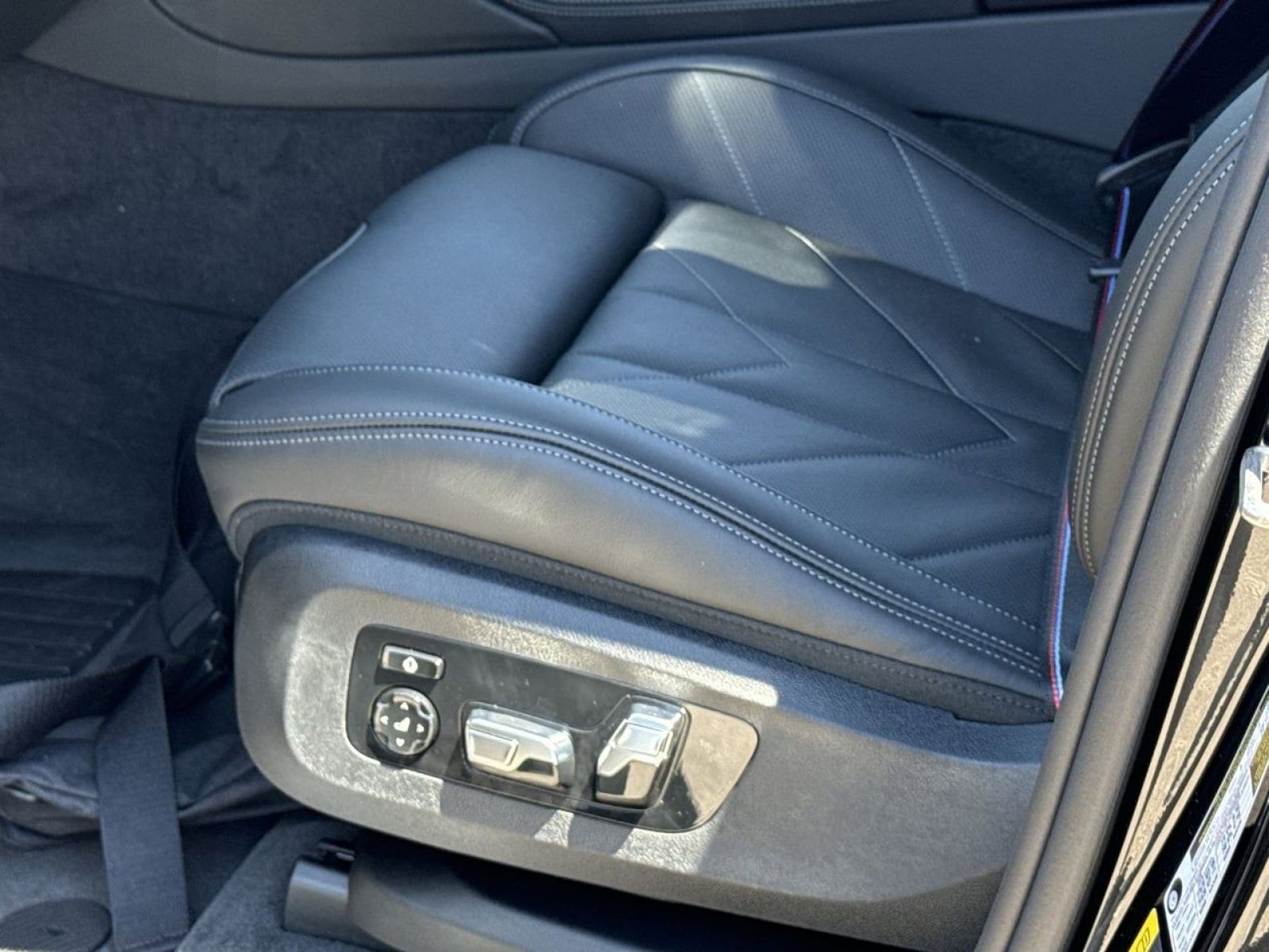 2026 BMW XM Base - Photo 12