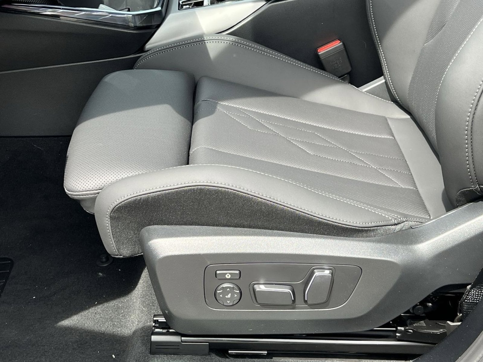 2026 BMW X3 30 - Photo 11