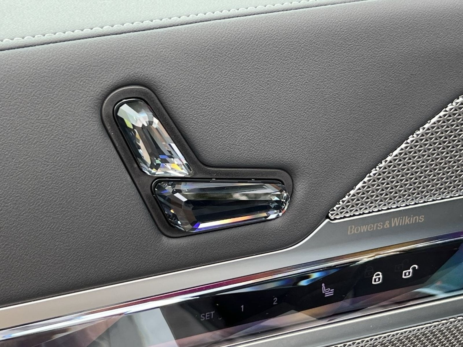 2025 BMW 7 Series 740i - Photo 29